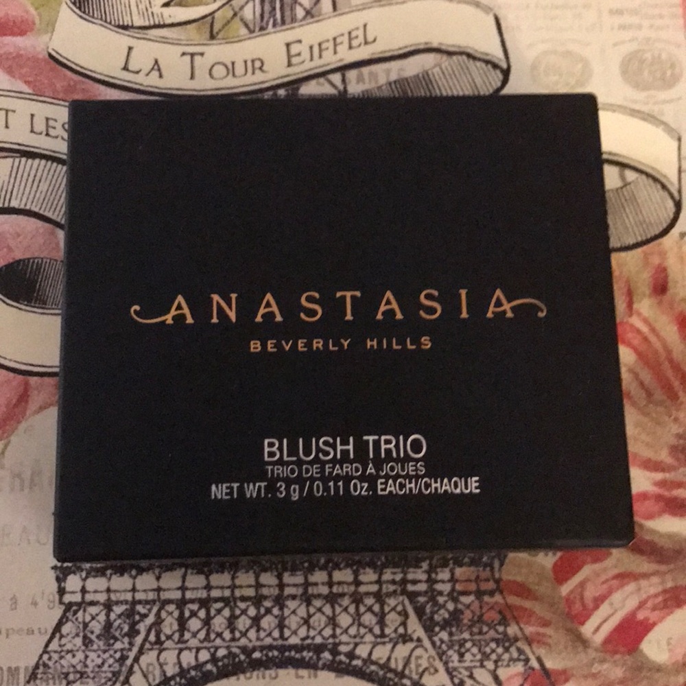 Anastasia Beverly Hills blush trio